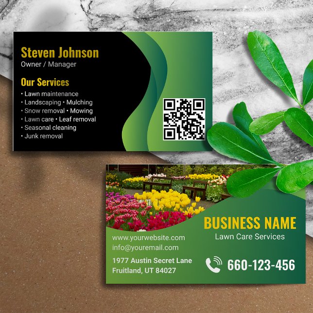 Carte De Visite Black Green Modern Lawn Care Landscaping QR Code (Créateur téléchargé)