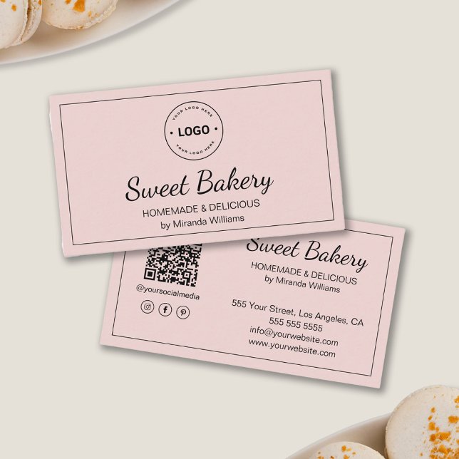 Carte De Visite Boulangerie rose moderne logo QR médias sociaux ic (Bakery Pink Modern Logo QR Social Media Icons Business Card)
