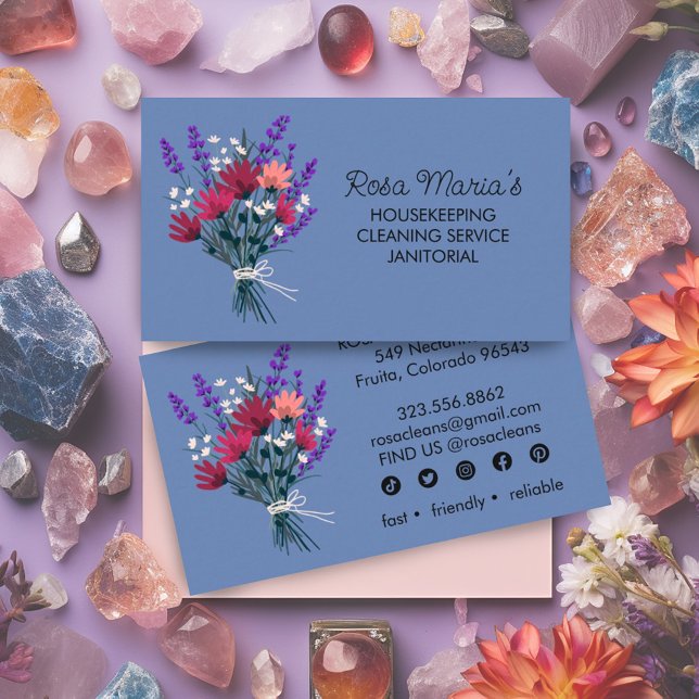 Carte De Visite Bouquet Floral Service de nettoyage de maison Icôn (Pretty wildflower bouquet art on custom business cards with social media icons)
