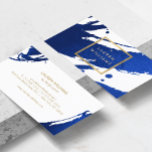 Carte De Visite Brosses bleues Indigo Abstraites<br><div class="desc">Les touches de peinture bleu indigo et encre créent un arrière-plan abstrait sur ce modèle de carte de visite de concepteur. Votre nom ou nom d'entreprise est affiché dans une fausse boîte dorée sur le devant pour une esthétique moderne. Cette carte recto verso permet une grande place sur l'arrière pour...</div>
