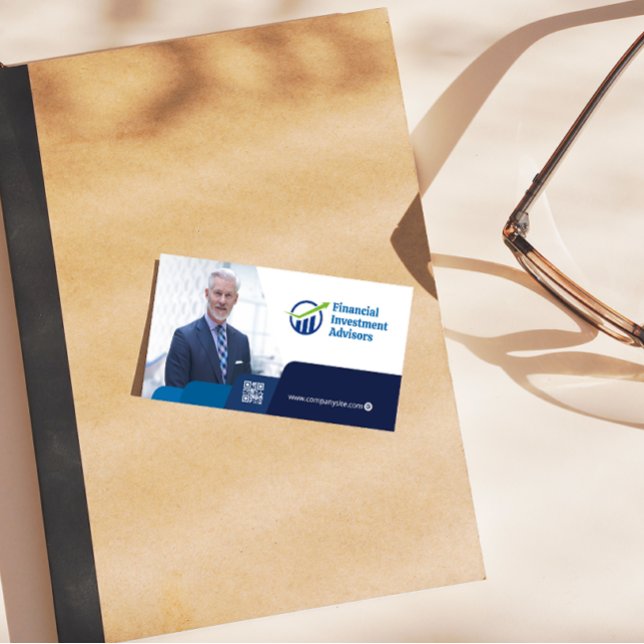 Carte De Visite Business Man in the Office | Entreprise | Code QR (Créateur téléchargé)