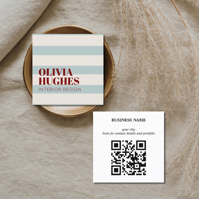 Carte De Visite Carré Bandes vertes gras modernes Code QR rouge profond (Créateur téléchargé)