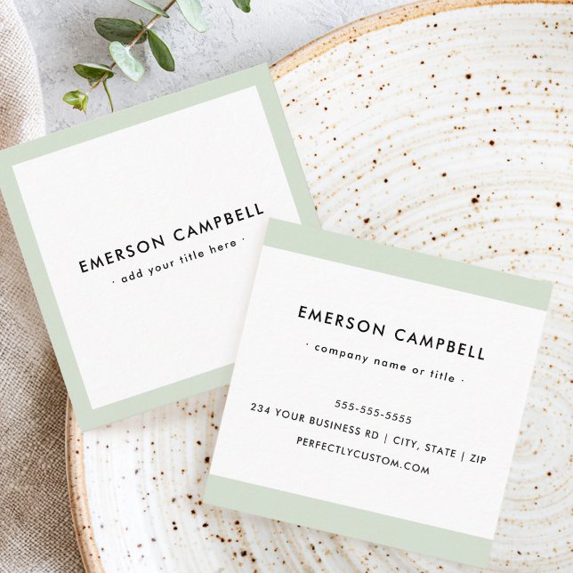 Carte De Visite Carré Bordure vert sauge clair moderne professionnelle (Modern light sage green border professional square business card)