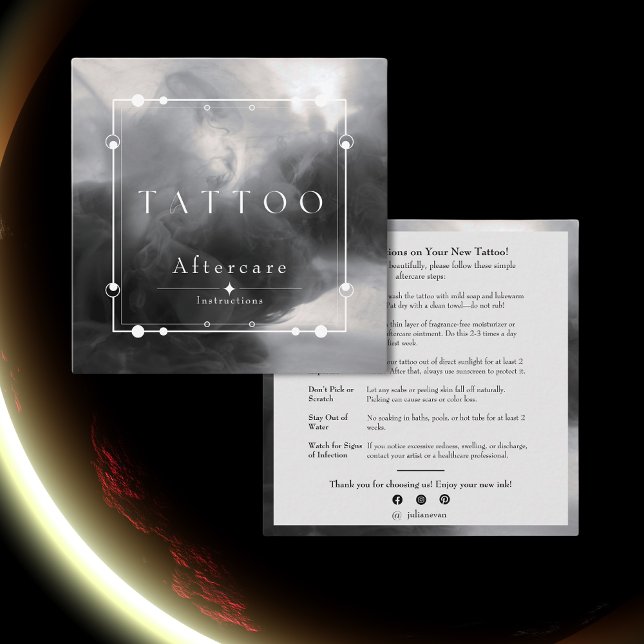 Carte De Visite Carré Céleste Tatouage noir Encre Instructions de post-s (Celestial Black Ink Tattoo Aftercare Instructions Square Business Card)