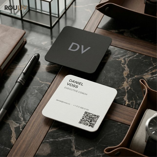 Carte De Visite Carré Code QR Minimal Moderne Vertical | Professionnel (Architectural Vertical Minimal QR Code Executive Consultant Professional
)