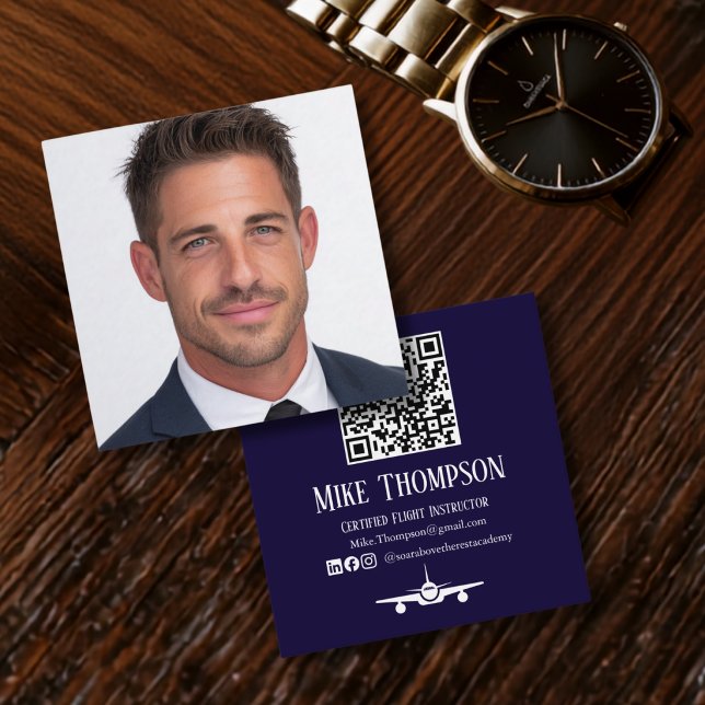 Carte De Visite Carré Code QR professionnel bleu et blanc Aviation  (Créateur téléchargé)