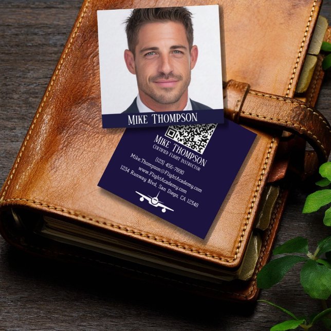 Carte De Visite Carré Code QR professionnel pilote bleu Aviation  (Créateur téléchargé)