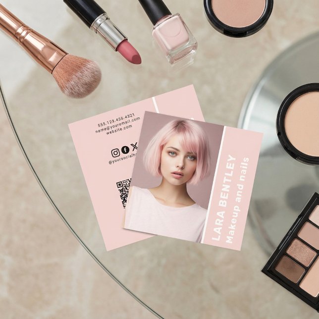 Carte De Visite Carré Composez et clouez le code QR des médias sociaux (Make up and nails social media QR code Square Business Card.)