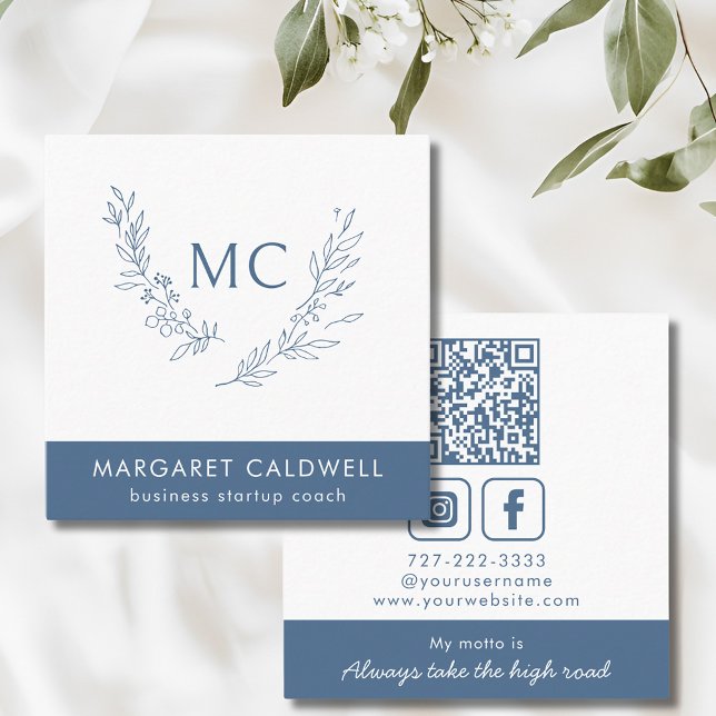 Carte De Visite Carré Couronne de monogramme bleu foncé (Dusty Blue Monogram Wreath Social Media Square Business Card)