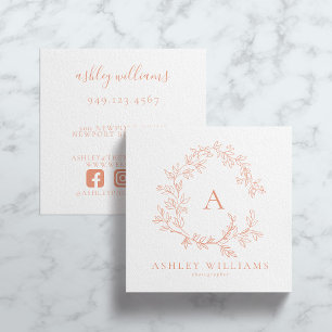 Carte De Visite Carré Élégant Peach Monogramme Floral Crest Professionne