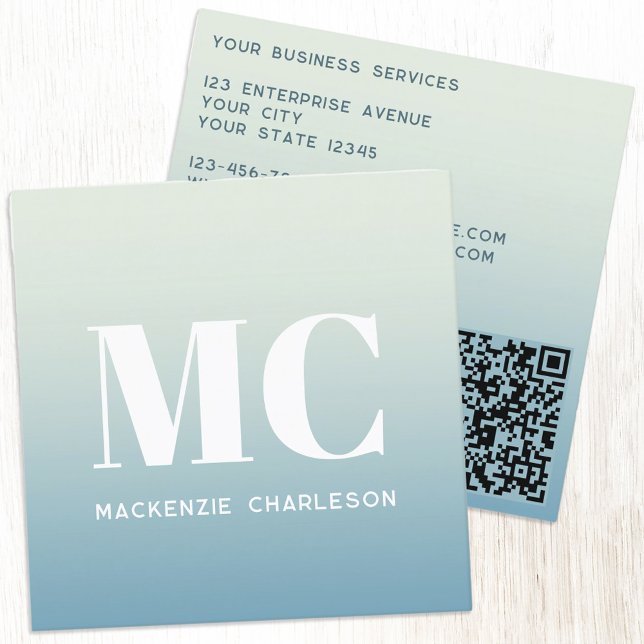 Carte De Visite Carré Initiales Monogrammes modernes Code QR Dégradé Tur (Simple Monogram Initials QR code aqua teal gradient professional minimalist square business card)