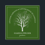Carte De Visite Carré Jardinage Arbre paysager<br><div class="desc">Carte de visite de jardinier carré artistique avec une silhouette d'arbre blanc avec typographie incurvée sur un arrière - plan vert.</div>