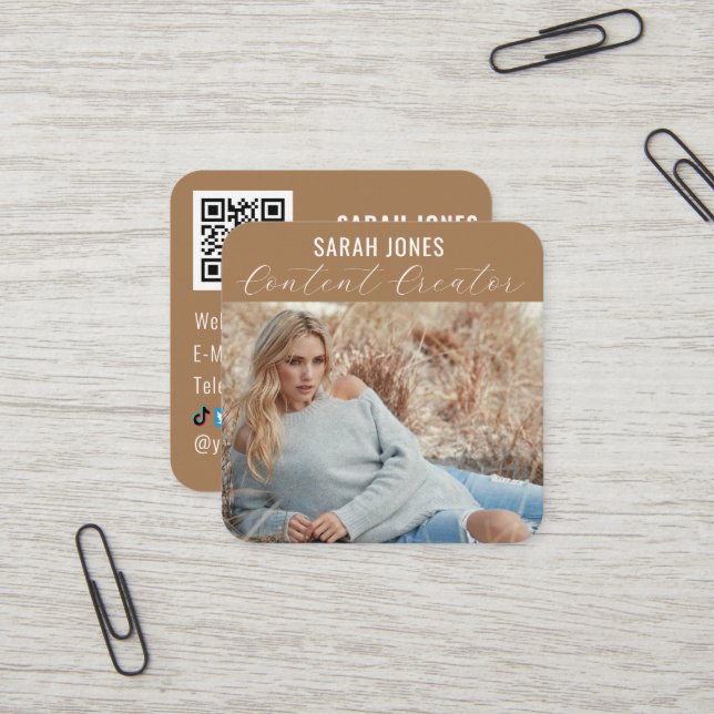 Carte De Visite Carré Logo QR Code Influencer Médias sociaux (Devant/Arrière en situation)