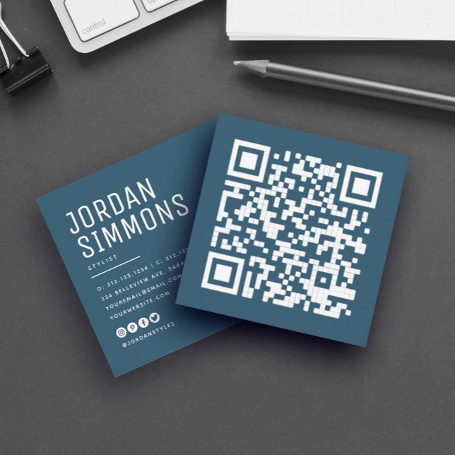 Carte De Visite Carré Modern Bold QR code Simple Stylish Blue (Créateur téléchargé)