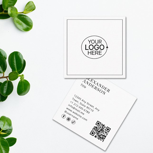 Carte De Visite Carré Noir et blanc Ajouter votre logo QR Code Social Me (Black and White Add Your Logo QR Code Social Media Square Business Card)