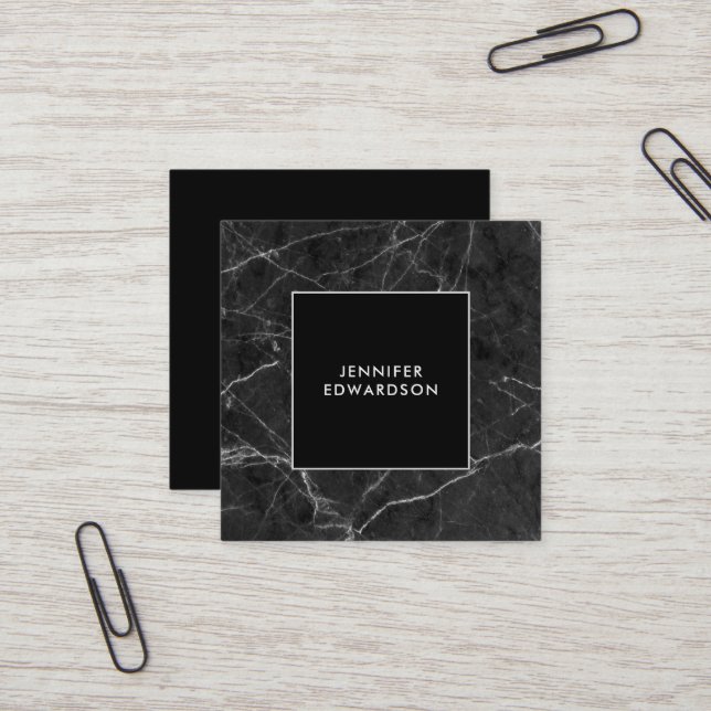 Carte De Visite Carré Professionnel moderne et élégant en marbre noir (Devant/Arrière en situation)