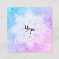Yoga pourpre magenta de mandala blanc de dentelle
