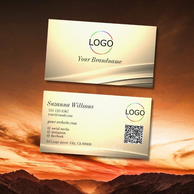 Carte De Visite Chic Pastel Crème de soie Décor Courbé Logo Code Q (Créateur téléchargé)