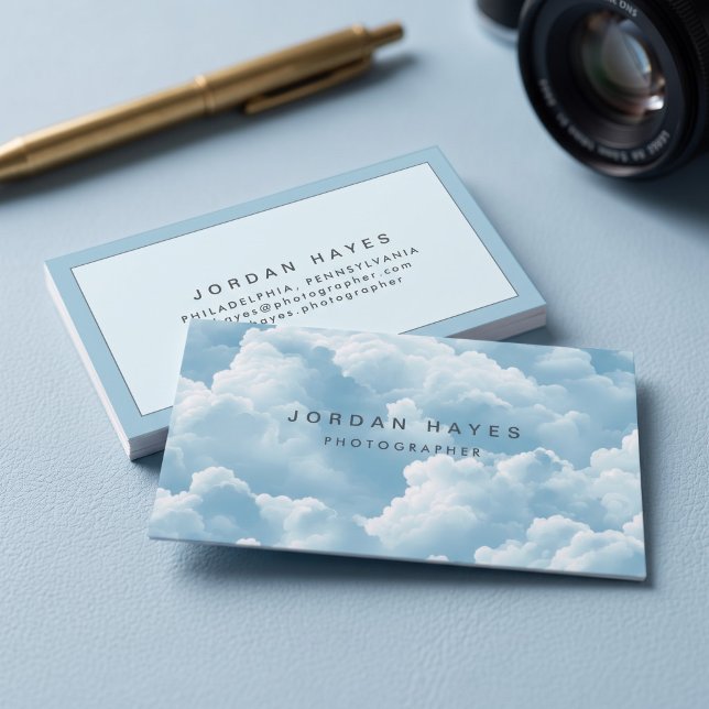Carte De Visite Ciel rêveur nuage bleu doux (Simulated business cards on table)