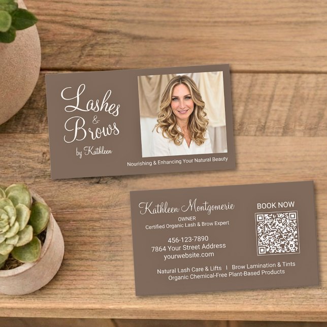Carte De Visite Cils et Sourcils Mocha Brown Script Photo QR Code (Créateur téléchargé)
