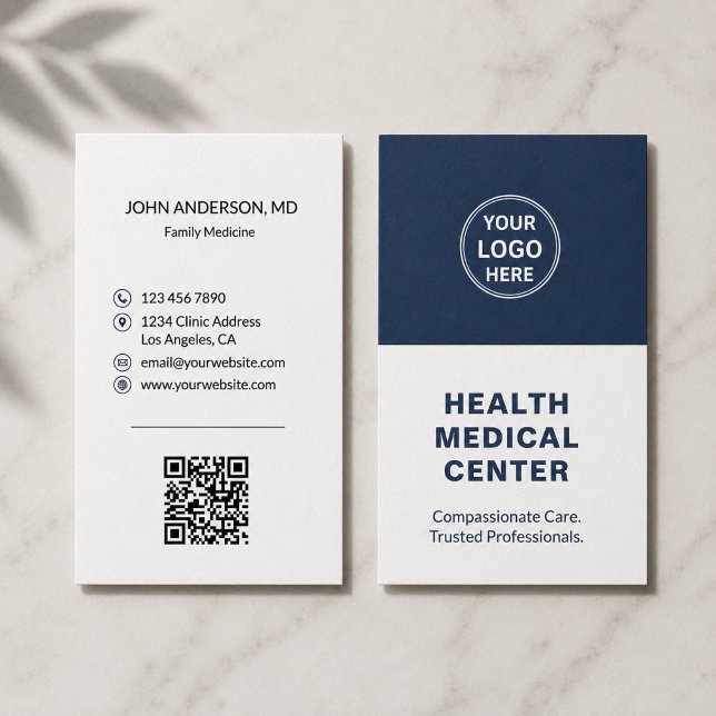 Carte De Visite Clinique de soins médicaux Médecin Vertical (Medical Healthcare Clinic Doctor Vertical Business Card)