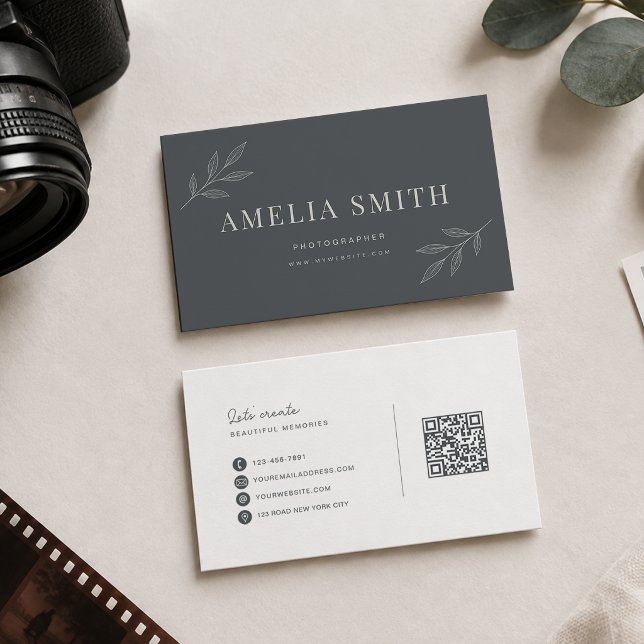 Carte De Visite Code QR Argent Charbon Feuille Florale Luxe (Créateur téléchargé)
