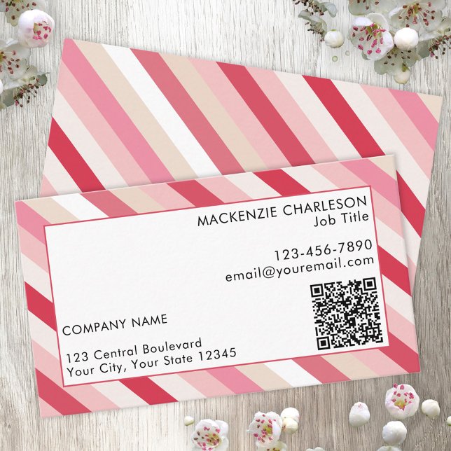 Carte De Visite Code QR de la bande de bonbons rose (Pink pastel candy striped business card with QR code)