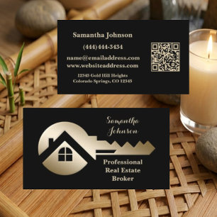 Carte De Visite Code QR de l'immobilier à clé dorée sur fond noir