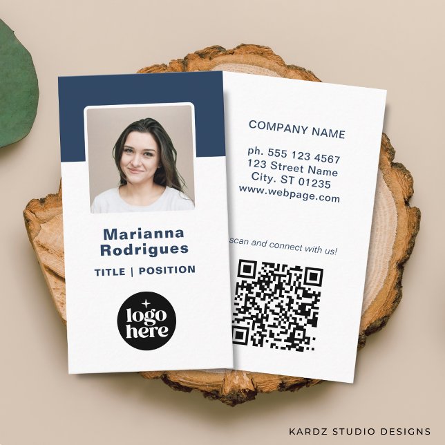 Carte De Visite Code QR de logo d'entreprise personnalisé avec pho (Front and back of the business card are shown in standard size. Choose size, corner + paper style.)