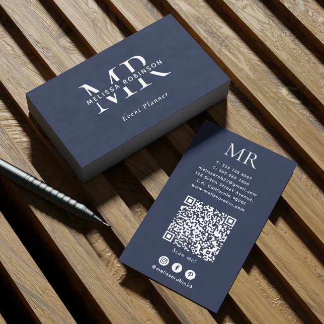 Carte De Visite Code QR de médias sociaux à monogramme bleu foncé  (Créateur téléchargé)