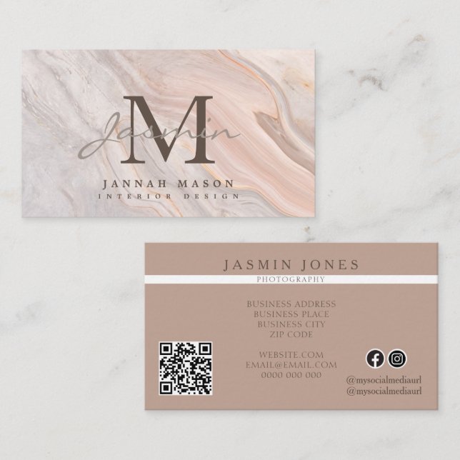 Carte De Visite Code QR de monogramme en marbre rose élégant (Devant / Derrière)