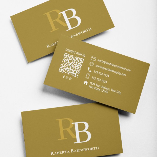 Carte De Visite Code QR de monogramme marron élégant professionnel (Elegant brown monogram business card stack showcasing a refined design for professional networking.)