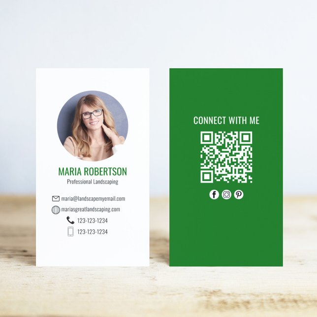 Carte De Visite Code QR de photo d'entreprise moderne verte (Green Modern Photo Business Cards.)