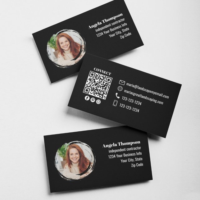 Carte De Visite Code QR de photo d'entreprise noire pour les média (Black photo and QR code template business cards. )