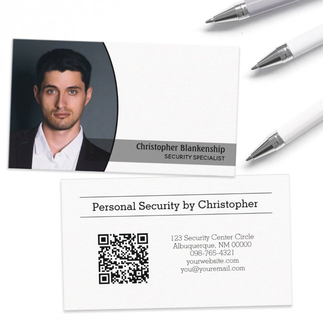 Carte De Visite Code QR de photo ovale personnalisé pour la sécuri (Créateur téléchargé)