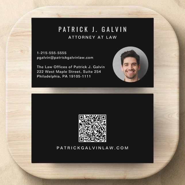 Carte De Visite Code QR de photo professionnelle noir (Make a lasting impression with this modern business card featuring your photo and scannable QR code)
