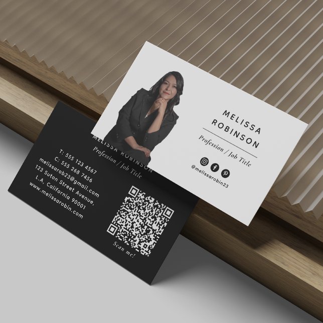 Carte De Visite Code QR de photo professionnelle noir et blanc (Créateur téléchargé)