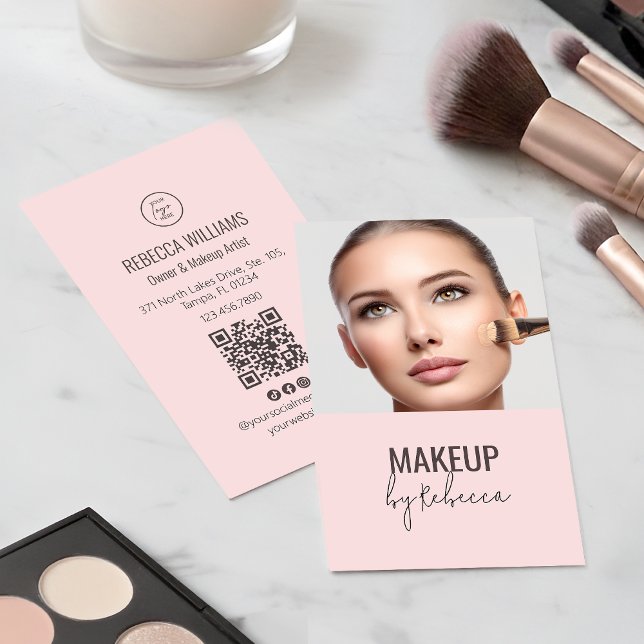Carte De Visite Code QR de police de caractères moderne rose blush (Modern blush pink photo business card with QR code for makeup and beauty professionals)