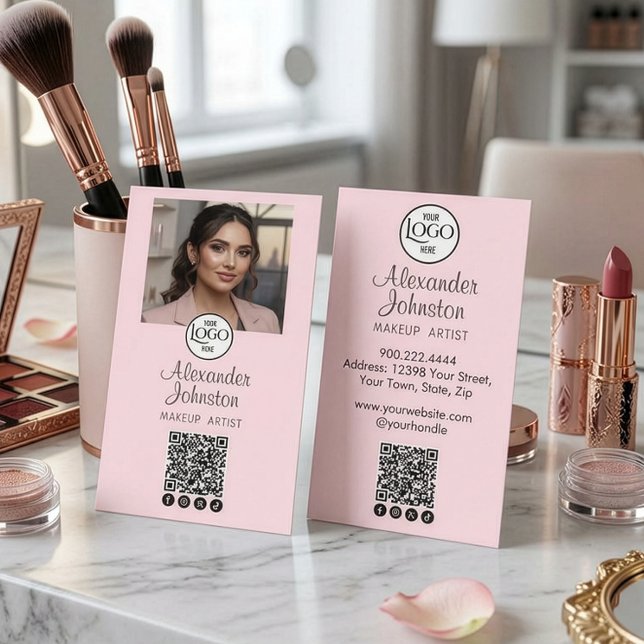 Carte De Visite Code QR d'icône sociale de script Rose Blush Photo (Blush Pink Black Script Social Icon QR Code Photo Makeup Business Card)