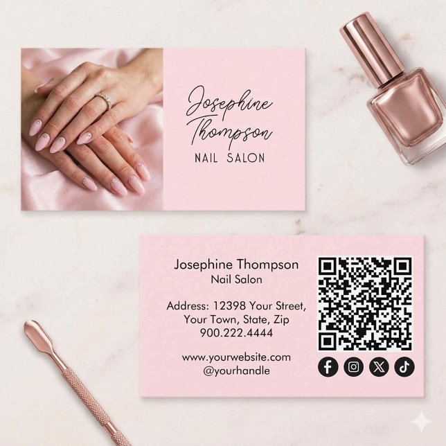 Carte De Visite Code QR du salon de manucure Rose Pâle sur les rés (Blush Pink Nail Salon QR Code Social Media Business Card)