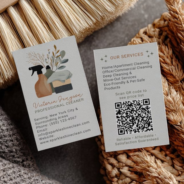 Carte De Visite Code QR du service de nettoyage bohème vert (Green Boho Cleaning Service Maid QR Code Business Card)