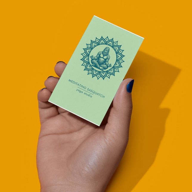 Carte De Visite Code QR du Studio de Yoga Sasquatch Méditatif (Créateur téléchargé)