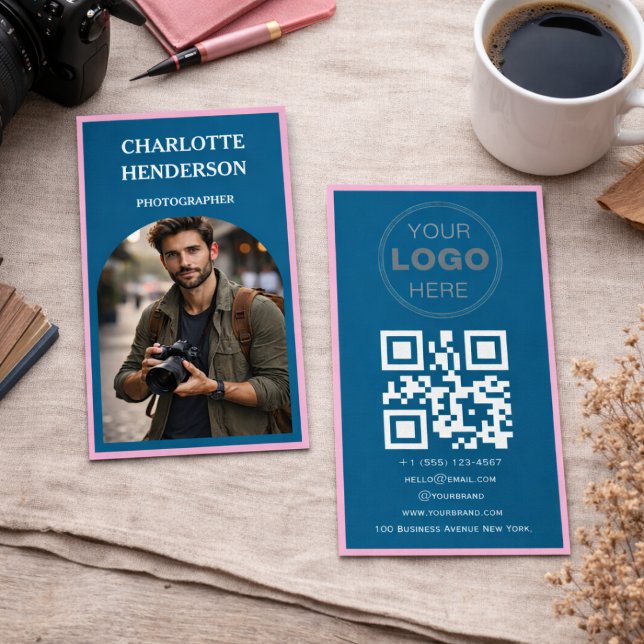 Carte De Visite Code QR Logo de révision d'entreprise personnalisé (Minimalist QR Code Professional Design Business Card)