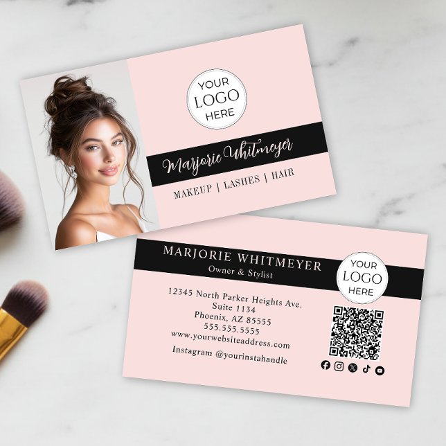 Carte De Visite Code QR Logo Script Rose Pâle Photo Maquillage (modern black blush pink script photo makeup business card add your logo qr code social media icons)