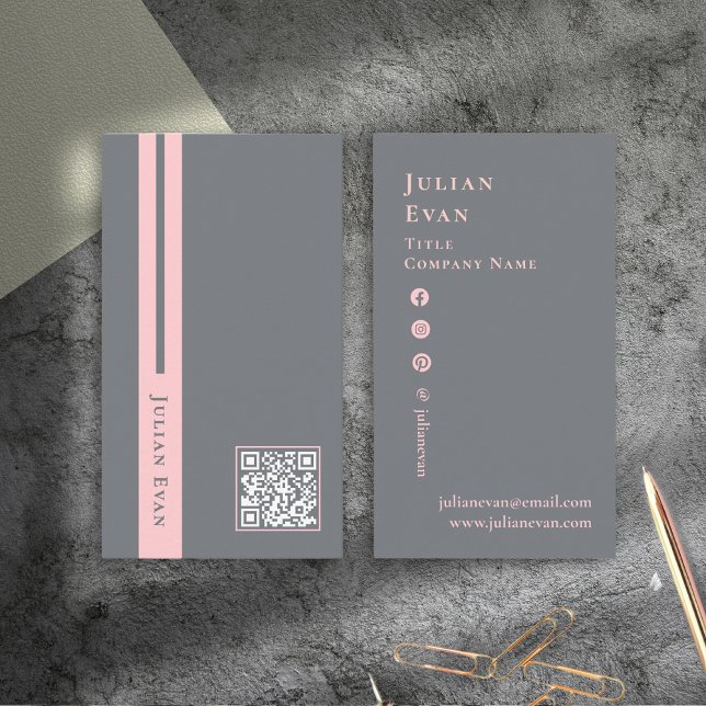 Carte De Visite Code QR moderne chic rose et gris scannable (Modern Chic Pink & Grey Scannable QR code Business Card)