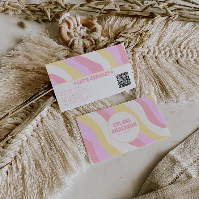 Carte De Visite Code QR pastel rétro rose 70s Boho Groovy féminin  (Créateur téléchargé)