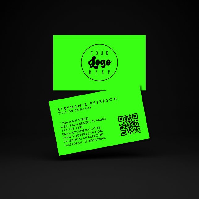 Carte De Visite Code QR personnalisé de la société avec logo vert  (Créateur téléchargé)