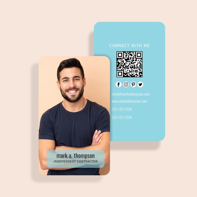 Carte De Visite Code QR photo bleu clair Connectez-vous avec moi (Light blue QR code card with photo and clean modern contact layout)
