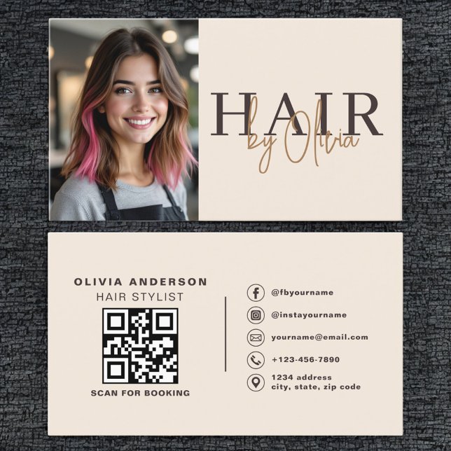 Carte De Visite Code QR photo de coiffeur beige neutre  (Créateur téléchargé)