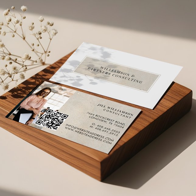 Carte De Visite Code QR photo de texture de pierre beige minimalis (Minimal Modern Beige Stone texture Photo QR Code Business Card)